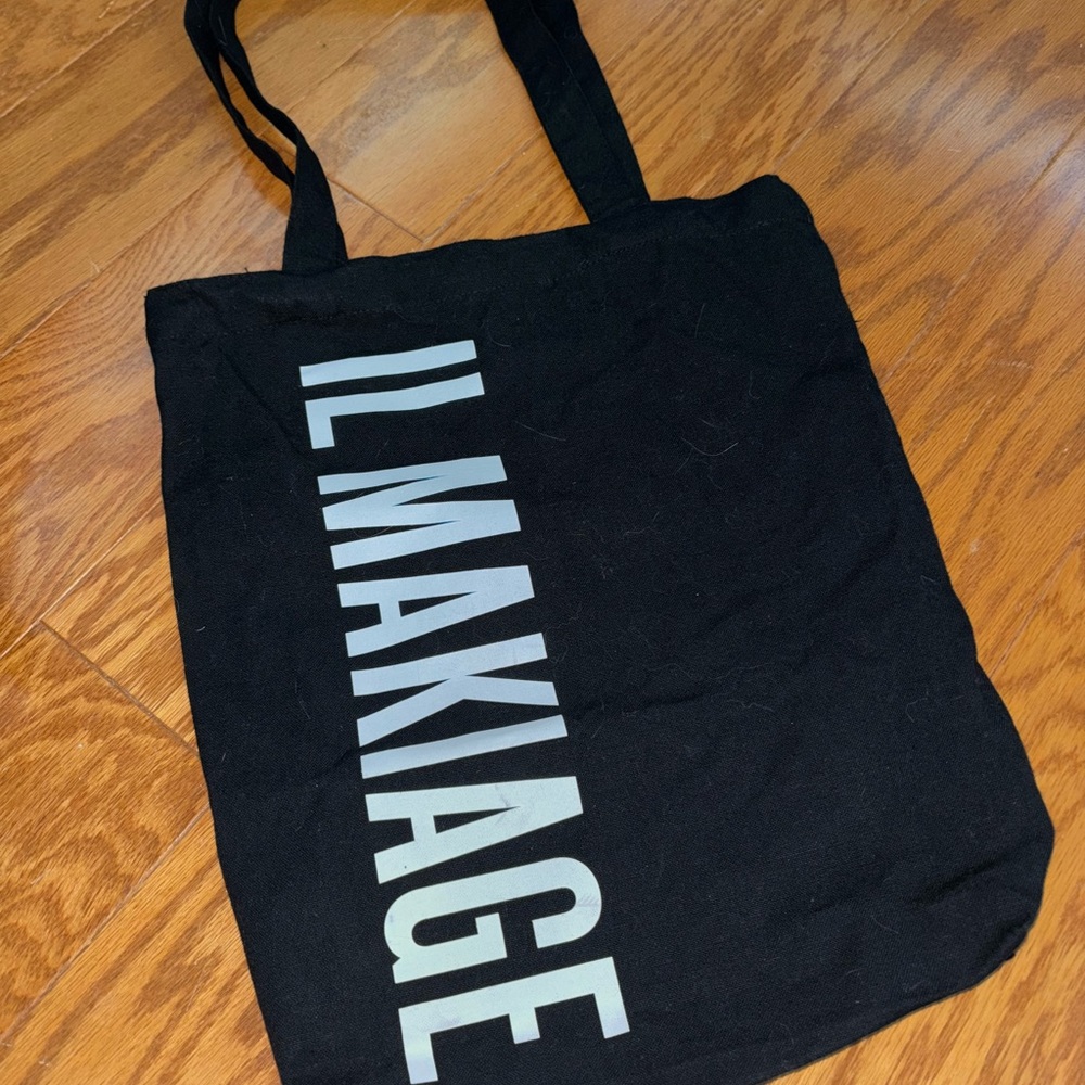 IL MAKIAGE Black Tote Bag